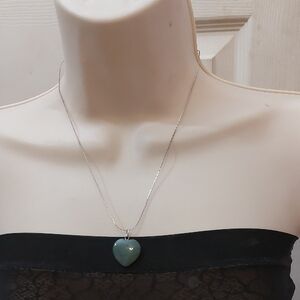 Vintage Deep Green Aventurine Heart Pendant Silver Tone Necklace Unique Clasp